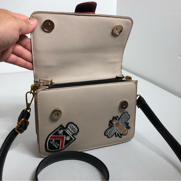 Patch Trendy Purse Clutch with Long Cross Body Strap - Picture 4 of 14